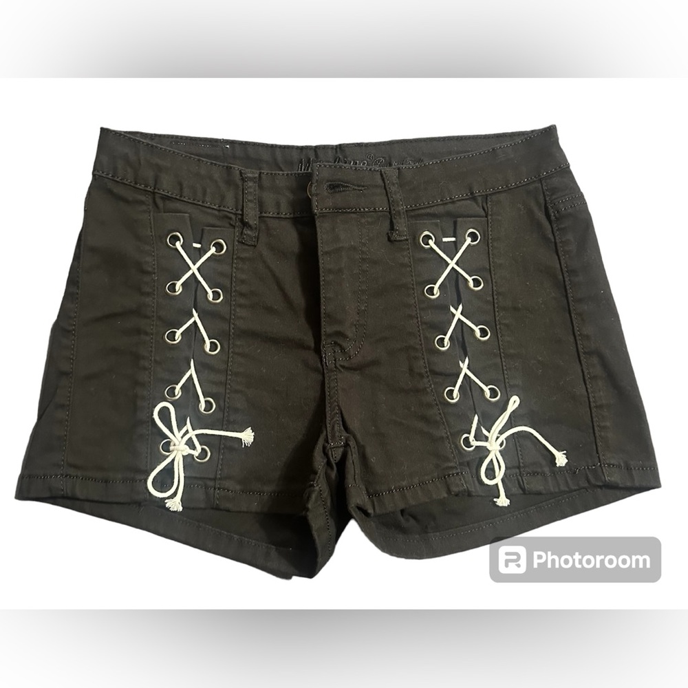 Machine denim shorts